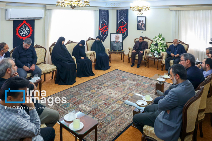 دیدار مدیران رسانه‌ با خانواده سردار شهید «حسین سلامی»