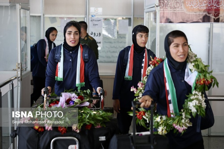 استقبال از تیم ملی فوتبال بانوان ایران - مشهد