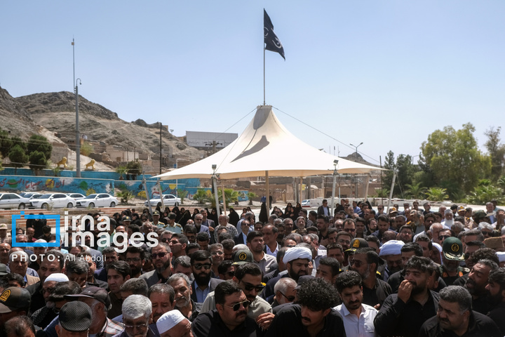 تشییع پیکر شهدای حمله تروریستی به دادگستری زاهدان