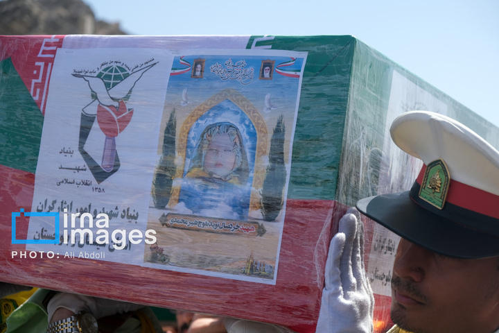 تشییع پیکر شهدای حمله تروریستی به دادگستری زاهدان