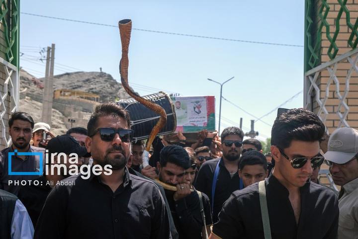 تشییع پیکر شهدای حمله تروریستی به دادگستری زاهدان