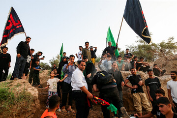 کاروان پیاده‌روی اربعین اهالی گاومیش‌آباد شوشتر