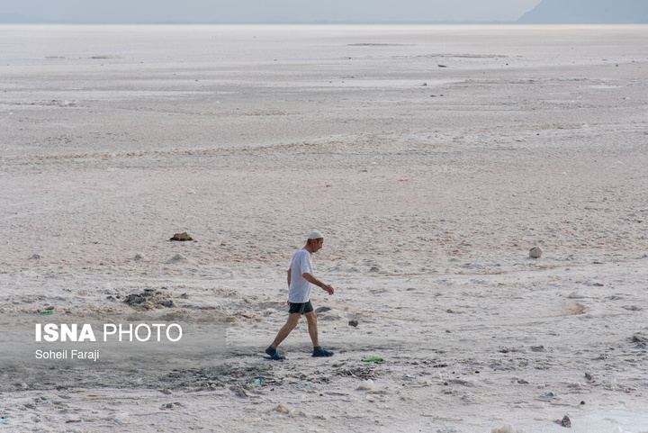 دریاچه ارومیه در آستانه خشکی کامل