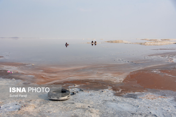 دریاچه ارومیه در آستانه خشکی کامل