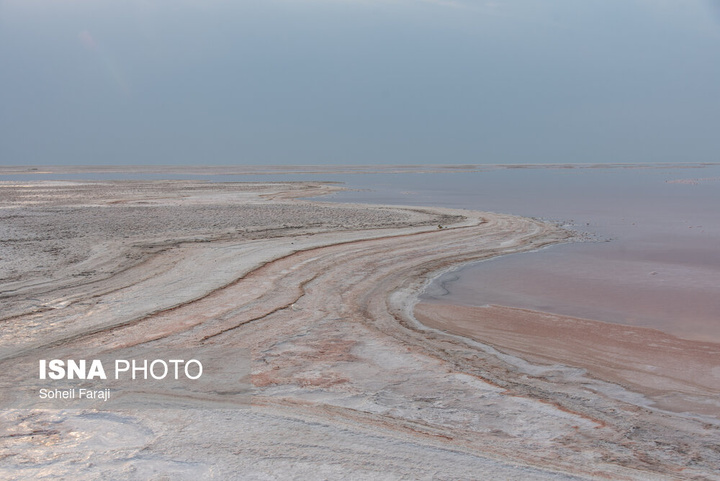 دریاچه ارومیه در آستانه خشکی کامل