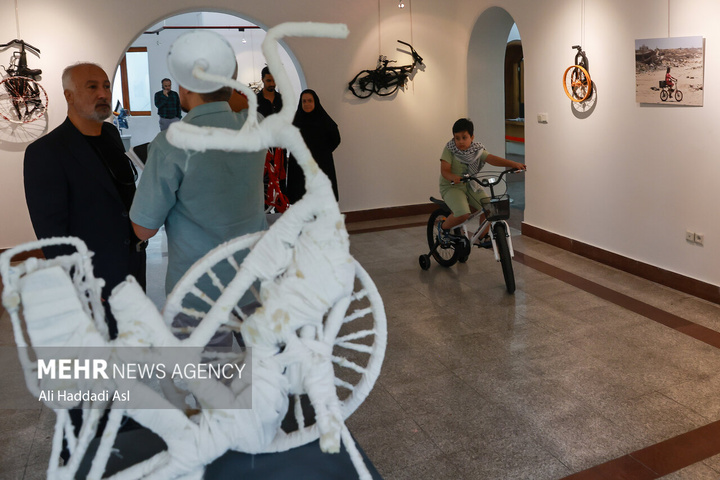 افتتاح نمایشگاه دوچرخه و کودکان غزه