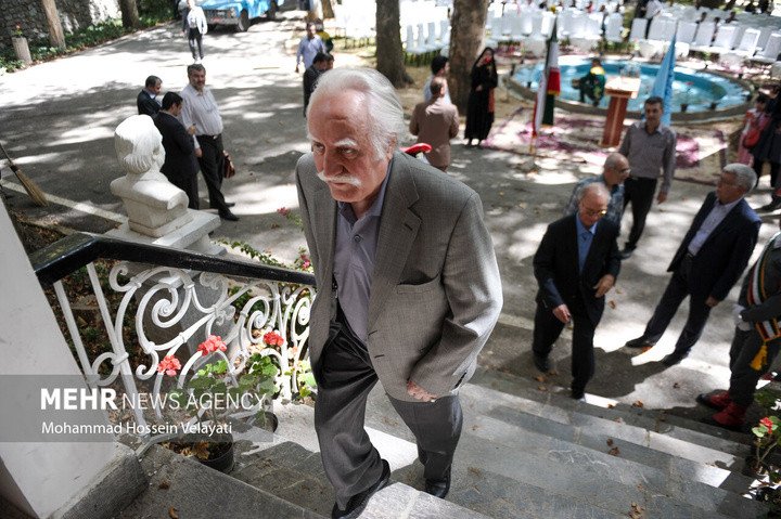 استاد محمود فرشچیان