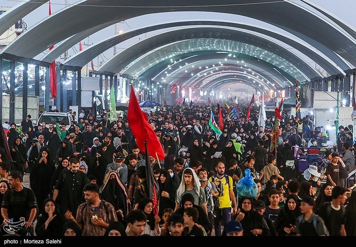 پیاده روی شبانه در مسیر نجف به کربلا