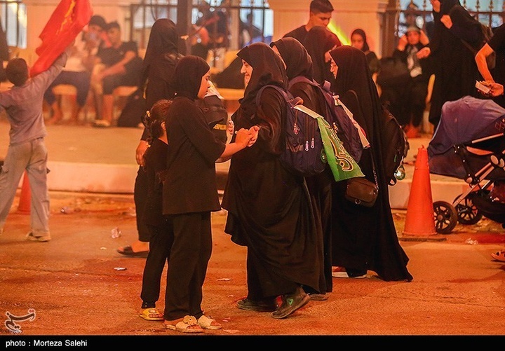 پیاده روی شبانه در مسیر نجف به کربلا