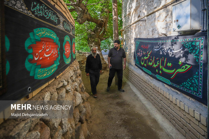 روضه‌خوانی سنتی در روستای منشاد مهریز