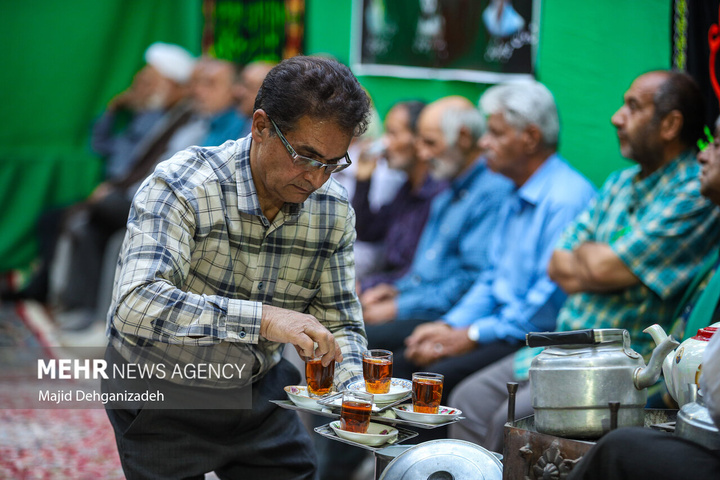 روضه‌خوانی سنتی در روستای منشاد مهریز