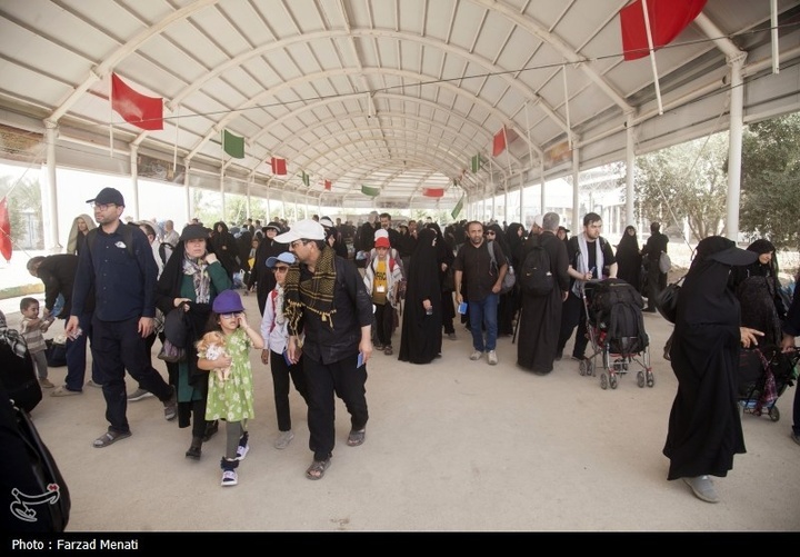 بازگشت زائران اربعین حسینی از مرز خسروی