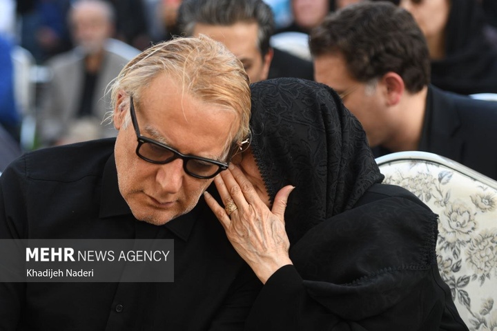 مراسم تشییع پیکر استاد «محمود فرشچیان» در اصفهان