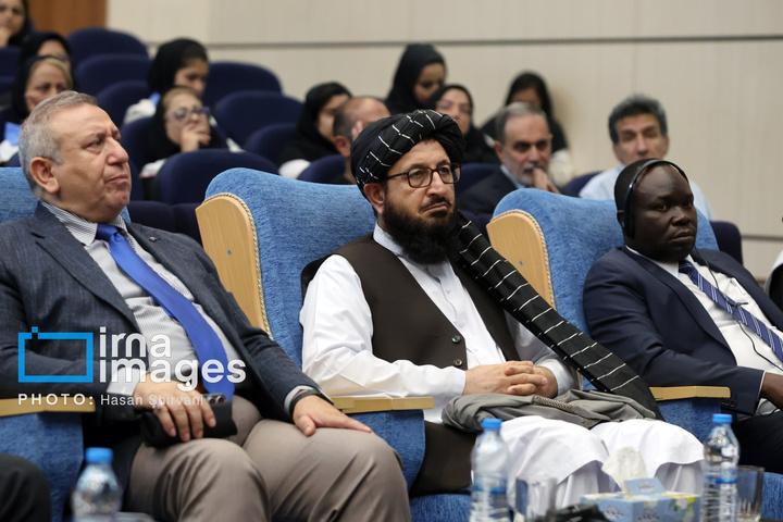 بزرگداشت روز جهانی بشردوستی