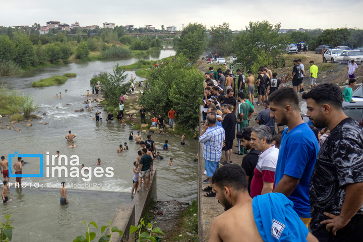 آب‌تنی در روزهای داغ تابستان