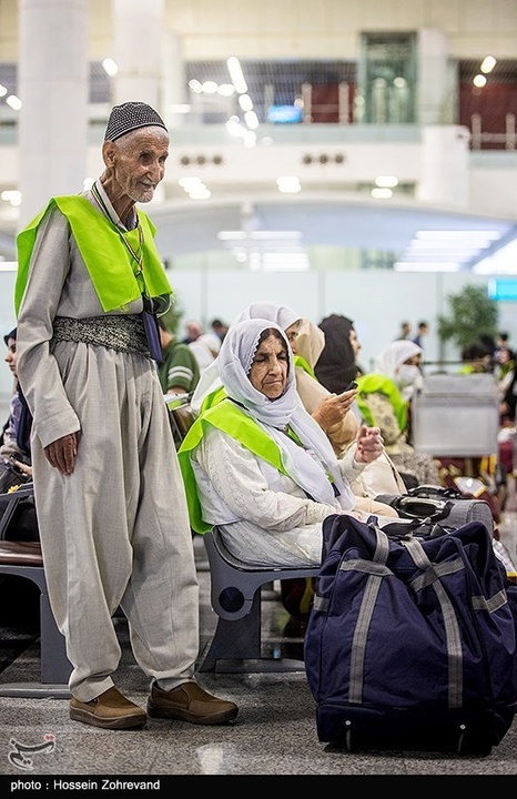 اعزام اولین گروه از زائران حج عمره ۱۴۰۴