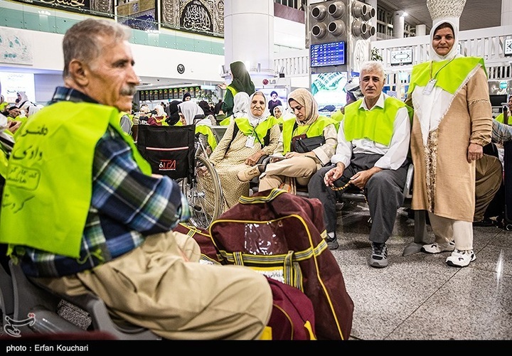 اعزام اولین گروه از زائران حج عمره ۱۴۰۴