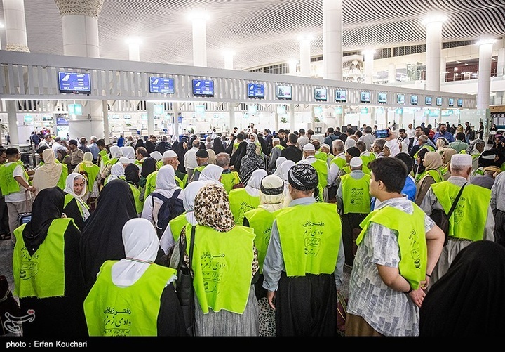 اعزام اولین گروه از زائران حج عمره ۱۴۰۴