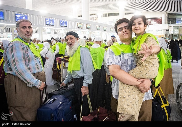 اعزام اولین گروه از زائران حج عمره ۱۴۰۴