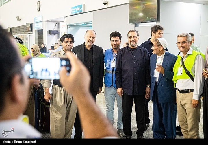 اعزام اولین گروه از زائران حج عمره ۱۴۰۴