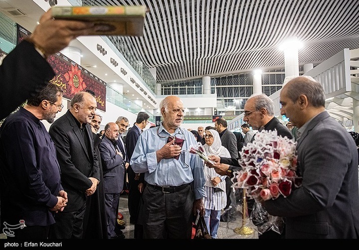 اعزام اولین گروه از زائران حج عمره ۱۴۰۴