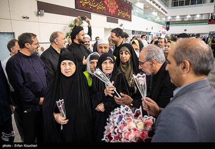 اعزام اولین گروه از زائران حج عمره ۱۴۰۴