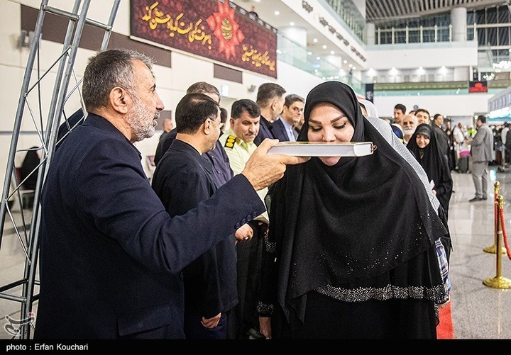 اعزام اولین گروه از زائران حج عمره ۱۴۰۴