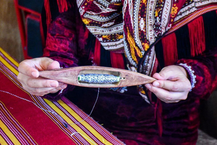 هنر ابریشم‌بافی در روستاهای جرگلان