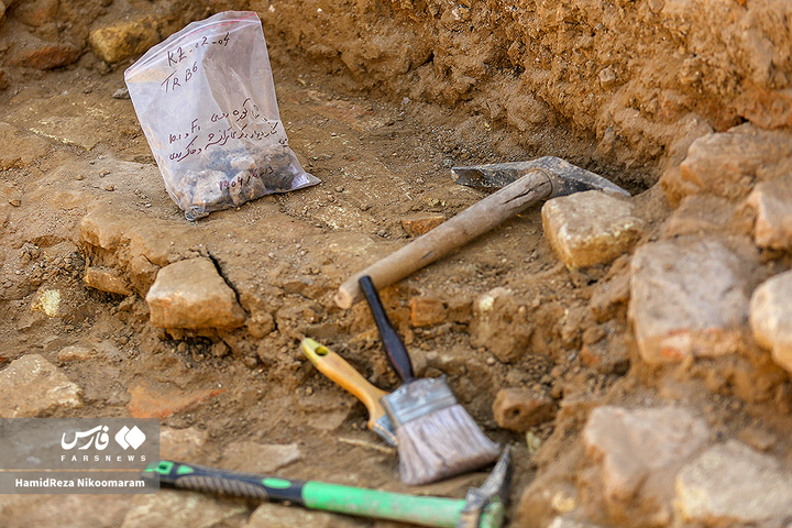 کشف اشیای تاریخی در اصفهان