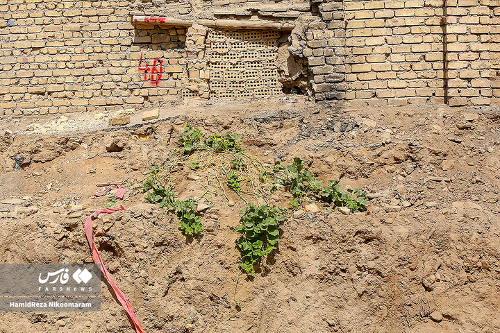 کشف اشیای تاریخی در اصفهان