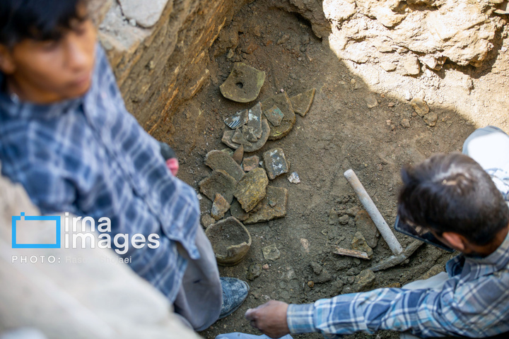 کاوش در محوطه تاریخی «کمرزرین» اصفهان