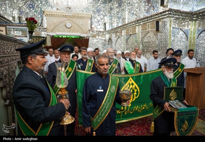 آیین غبارروبی حرم مطهر حضرت شاهچراغ علیه السلام