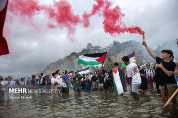 کاروان جهانی «صمود»