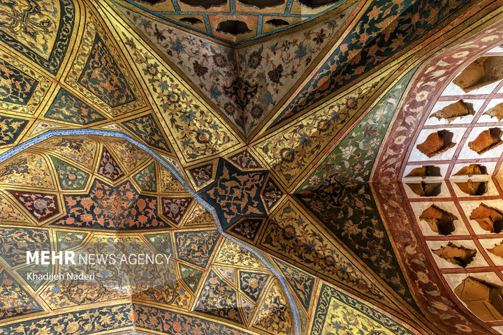 کاخ هشت بهشت اصفهان