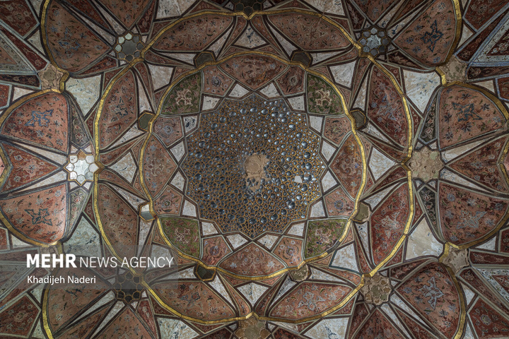 کاخ هشت بهشت اصفهان