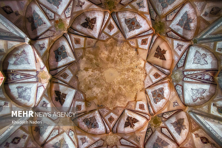 کاخ هشت بهشت اصفهان