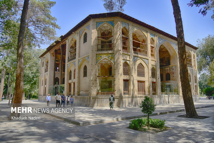 کاخ هشت بهشت اصفهان