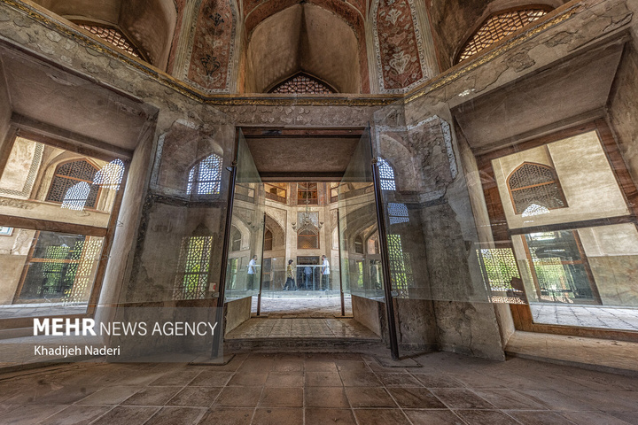 کاخ هشت بهشت اصفهان