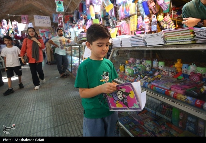 بازار فروش لوازم التحریر در آستانه آغاز سال تحصیلی