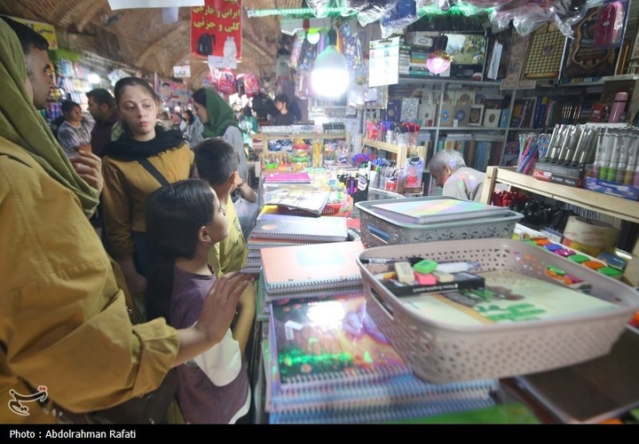 بازار فروش لوازم التحریر در آستانه آغاز سال تحصیلی