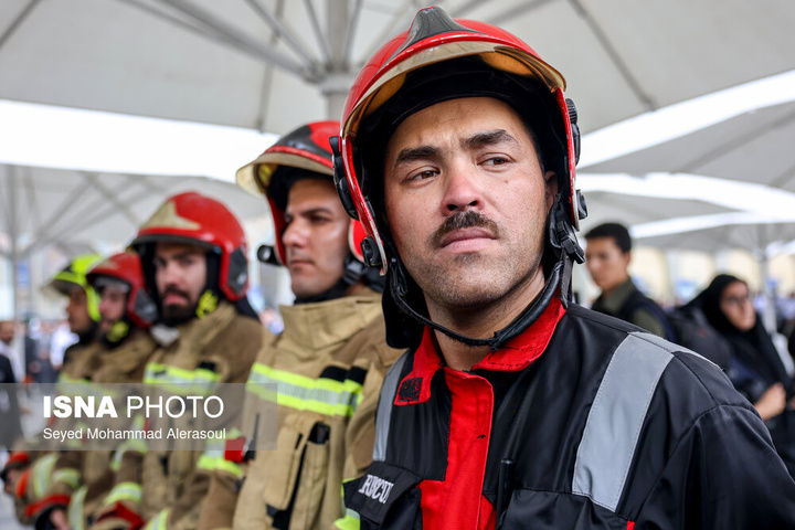مراسم تشییع پیکر آتش‌نشان فداکار «شهید رضا فخریان» - مشهد