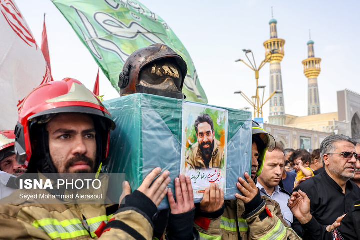 مراسم تشییع پیکر آتش‌نشان فداکار «شهید رضا فخریان» - مشهد