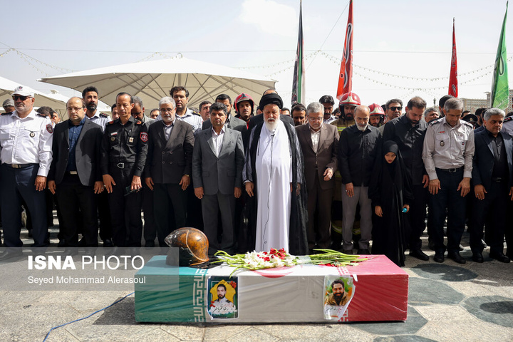 مراسم تشییع پیکر آتش‌نشان فداکار «شهید رضا فخریان» - مشهد