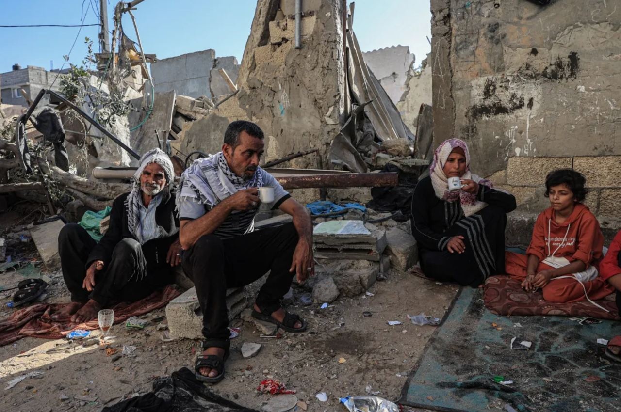 تلاش برای زندگی در میان ویرانهها!