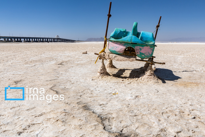 بی آبیِ دریا