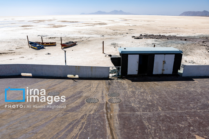 بی آبیِ دریا