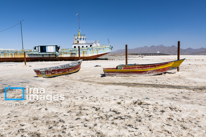 بی آبیِ دریا