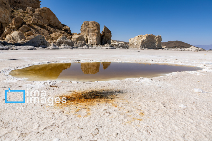 بی آبیِ دریا