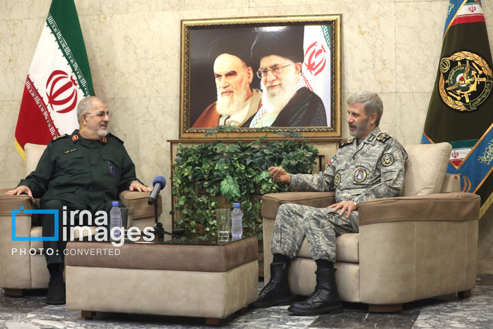 دیدار فرمانده کل سپاه با فرمانده کل ارتش