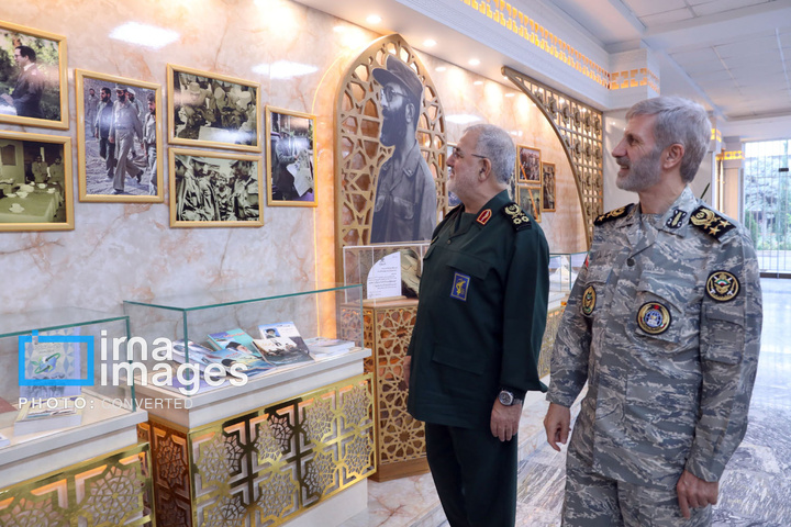 دیدار فرمانده کل سپاه با فرمانده کل ارتش